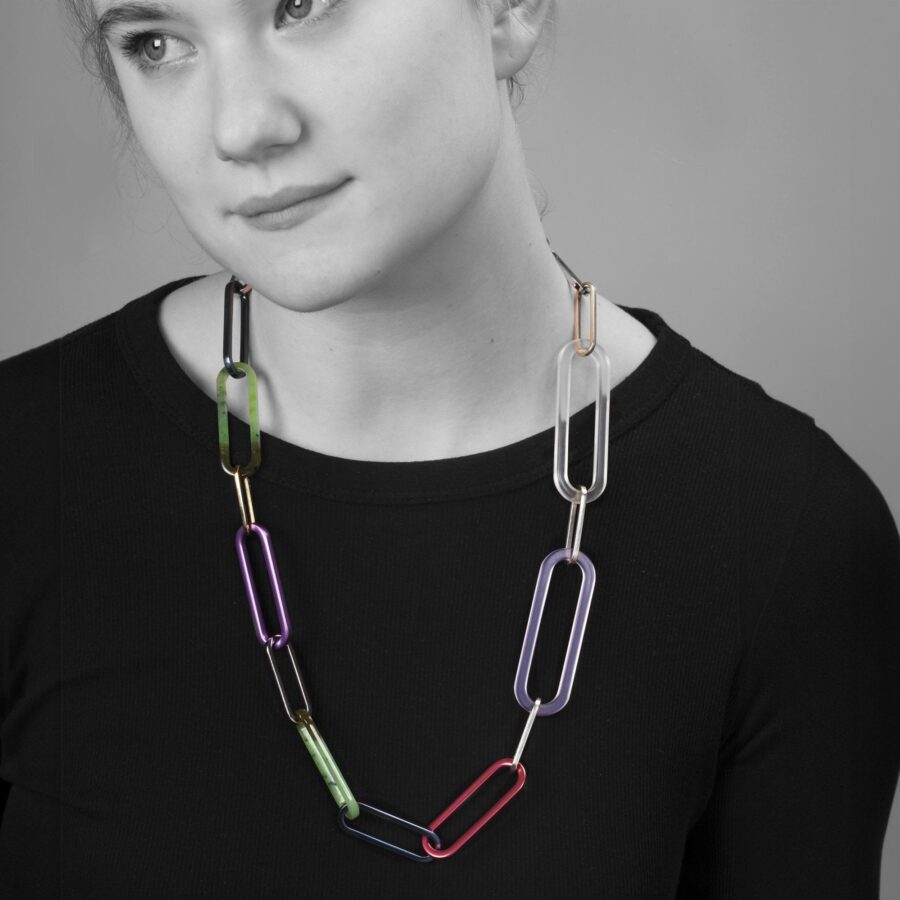 “Necklace 3 Point 7” made different of materials, but each link with the same weight: 3.7 gram. By Gijs Bakker, numbered 4/7, designed in 2014.